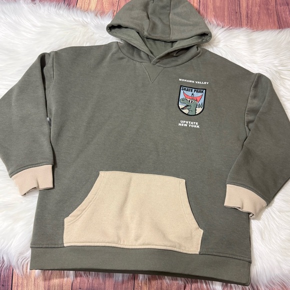 Primark Other - Primark Dino Skate Park Pullover Hoodie Boys Size 7-8 Yrs